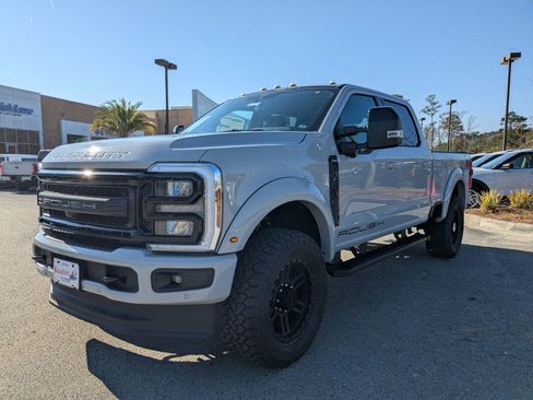 New 2026 Ford F250 Lariat w/ Black Appearance Package image 8