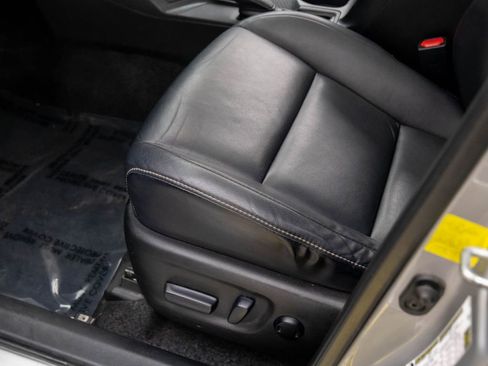 Used 2013 Toyota RAV4 Limited image 13