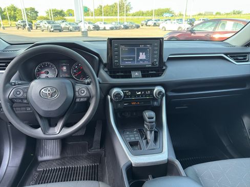 Used 2022 Toyota RAV4 XLE w/ Convenience Package AWD/4WD image 11