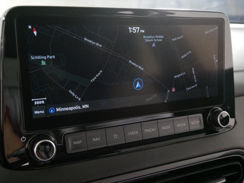 Used 2022 Hyundai Kona Limited AWD/4WD image 29