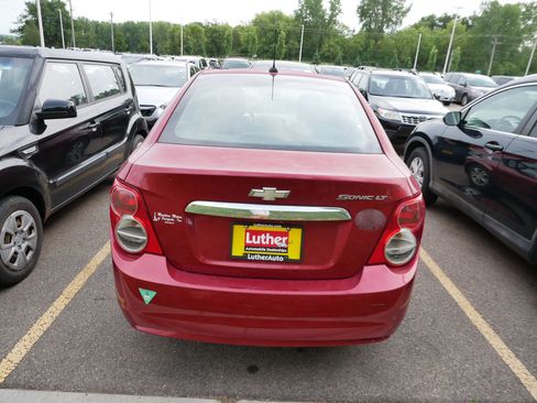 Used 2015 Chevrolet Sonic LT FWD image 6