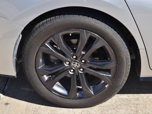 Used 2023 Toyota Sienna XSE w/ XSE Plus Package image 11