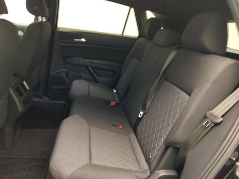 Used 2020 Volkswagen Atlas Cross Sport S image 18