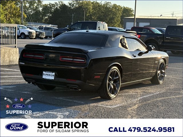 Used 2022 Dodge Challenger R/T w/ Blacktop Package RWD image 3
