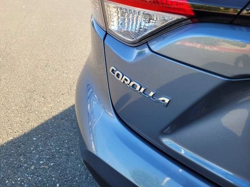 Used 2020 Toyota Corolla LE FWD image 6
