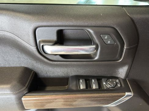 Used 2022 Chevrolet Silverado 1500 LT image 11