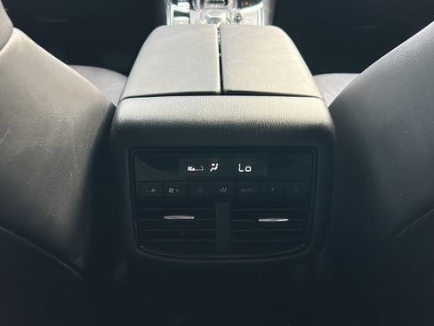 Used 2019 MAZDA CX-9 Touring w/ Touring Premium Package FWD image 17
