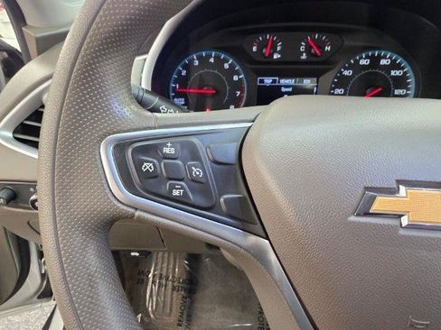 Used 2021 Chevrolet Malibu LS FWD image 17
