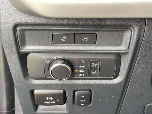 Used 2022 Ford Expedition Max XLT image 18