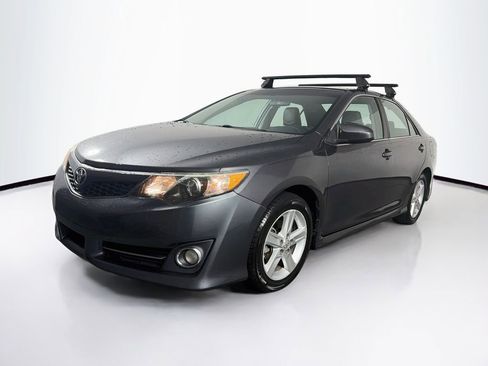 Used 2013 Toyota Camry SE FWD image 3