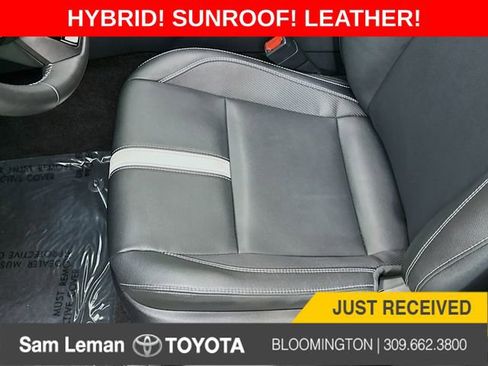 Used 2025 Toyota Camry SE image 19