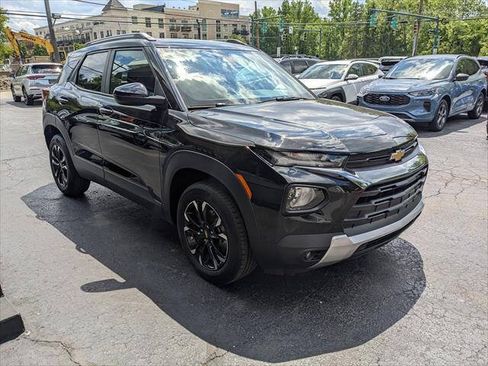 Used 2023 Chevrolet TrailBlazer LT AWD/4WD image 6