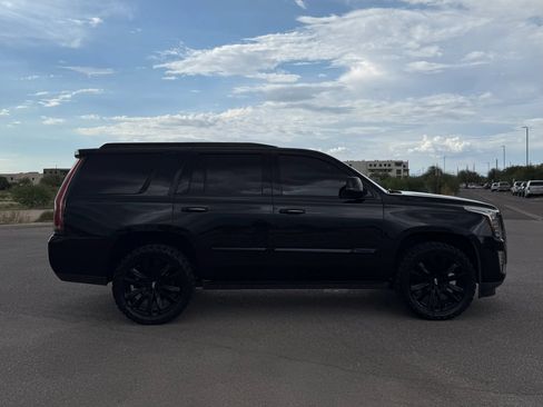 Used 2015 Cadillac Escalade Premium RWD image 6