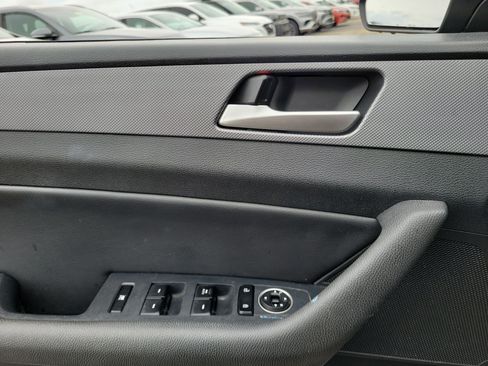Used 2018 Hyundai Sonata SEL w/ Tech Package 02 FWD image 17