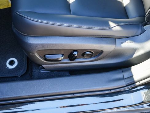 New 2026 Lexus UX 300h FWD image 21