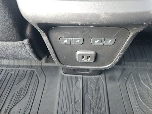 Used 2022 GMC Terrain Denali image 11