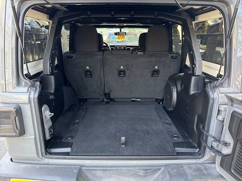 Used 2022 Jeep Wrangler Unlimited Sport image 13