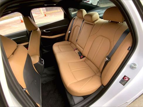 Used 2022 Hyundai Sonata Limited image 21