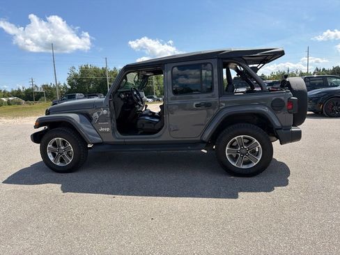 Used 2020 Jeep Wrangler Unlimited Sahara AWD/4WD image 10