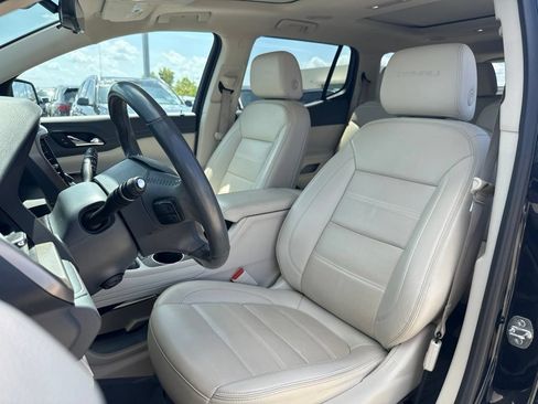 Used 2021 GMC Acadia Denali w/ Denali Technology Package FWD image 13