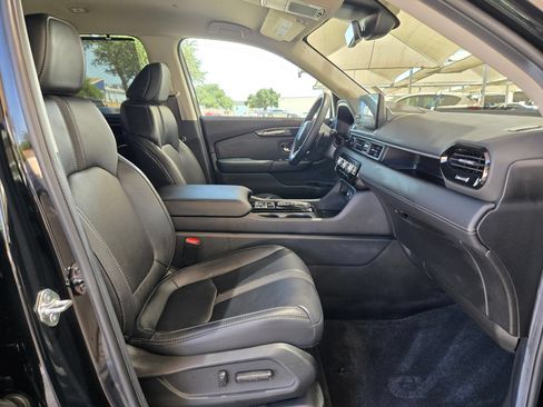 Used 2025 Honda Pilot EX-L image 27