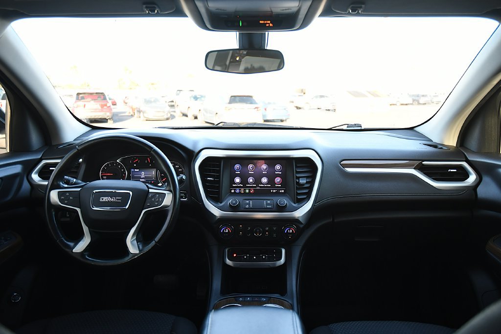 Used 2020 GMC Acadia SLE w/ Driver Convenience Package FWD image 21