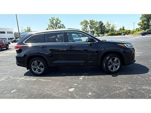 Certified 2019 Toyota Highlander Limited Platinum AWD/4WD image 10