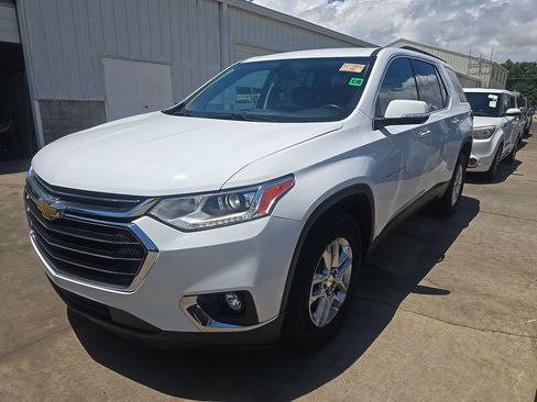 Used 2021 Chevrolet Traverse LT AWD/4WD image 2