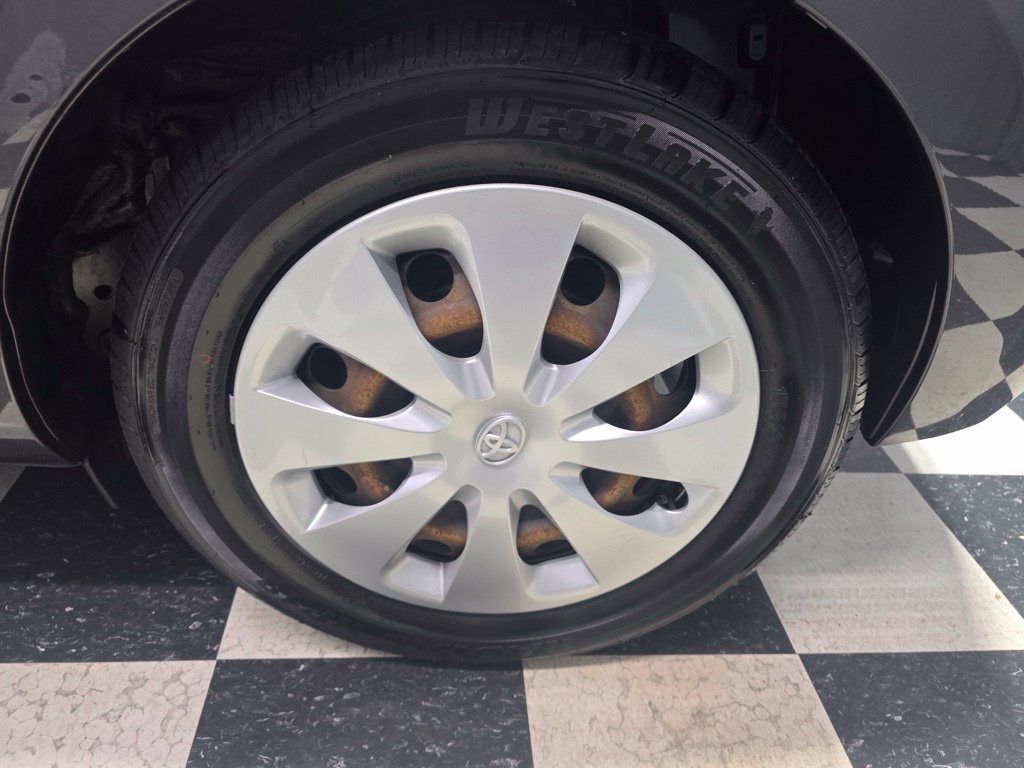 Used 2013 Toyota Prius C Three FWD image 18