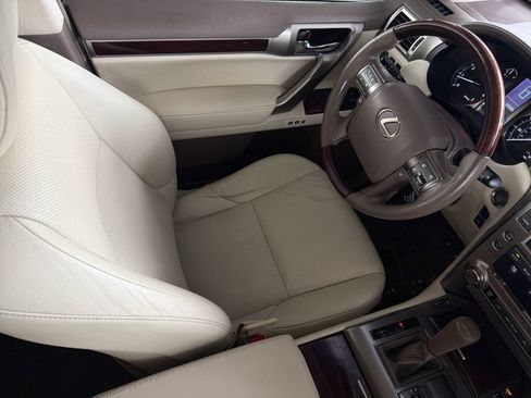 Used 2017 Lexus GX 460 Premium AWD/4WD image 42