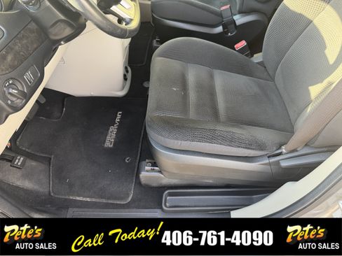 Used 2017 Dodge Grand Caravan SE w/ Power Window Group FWD image 19