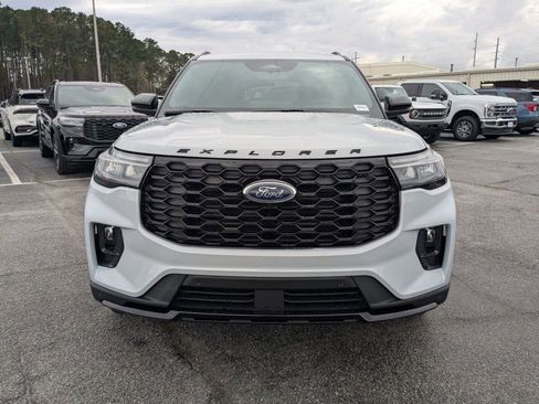 New 2026 Ford Explorer ST-Line image 9
