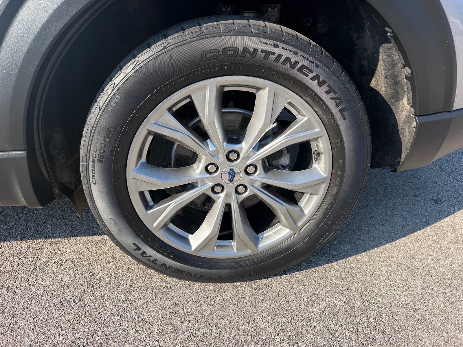 Used 2022 Ford Explorer Limited AWD/4WD image 21