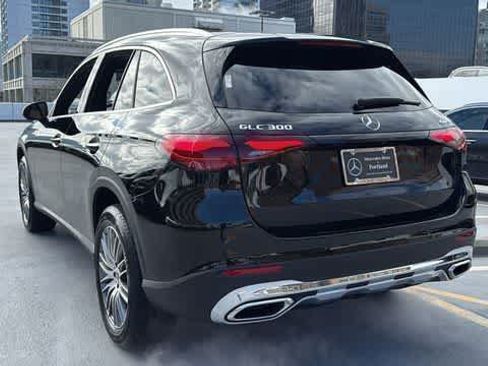 Used 2026 Mercedes-Benz GLC 300 4MATIC image 7