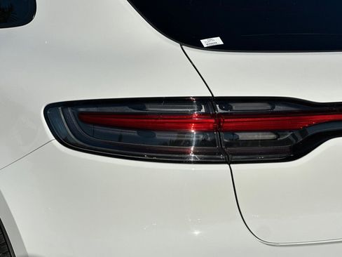 Used 2023 Porsche Macan image 28