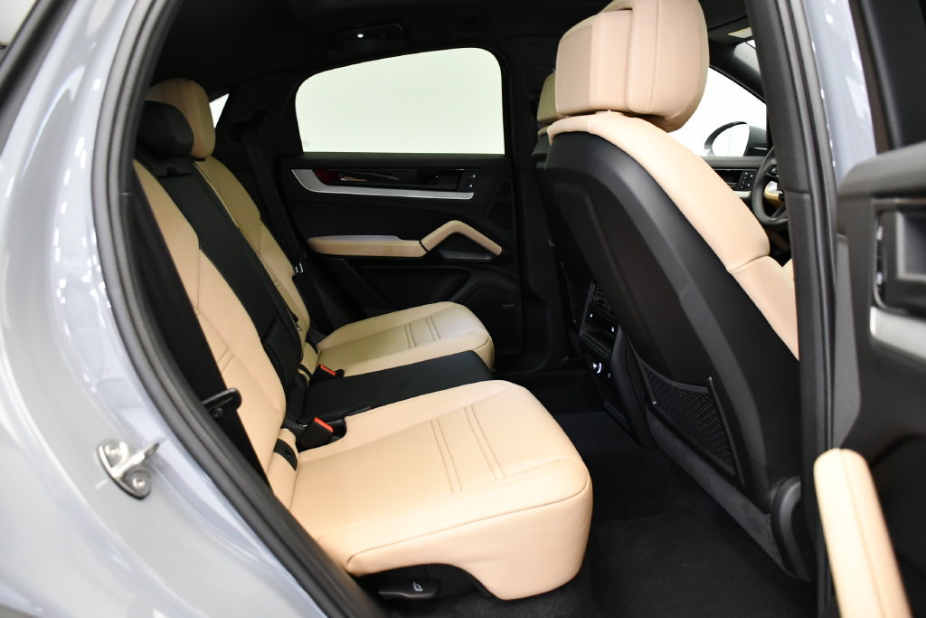 Certified 2026 Porsche Cayenne Coupe AWD/4WD image 58
