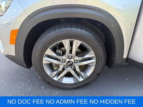 Used 2021 Kia Seltos S FWD image 29