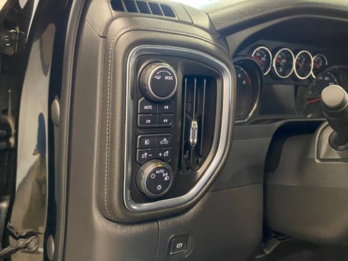 Used 2022 Chevrolet Silverado 1500 LT Trail Boss w/ Bed Protection Package image 17