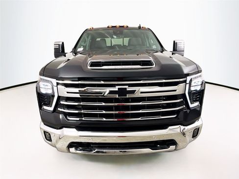 Used 2025 Chevrolet Silverado 2500 LTZ w/ LTZ Convenience Package image 20