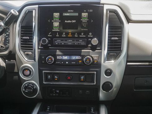 Used 2021 Nissan Titan SV w/ SV Convenience Package AWD/4WD image 16