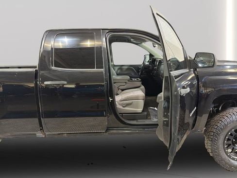 Used 2018 Chevrolet Silverado 1500 Custom w/ Rally 1 Edition RWD image 17