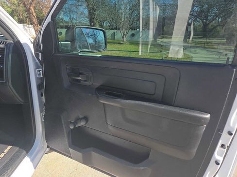 Used 2018 RAM 1500 Express RWD image 18