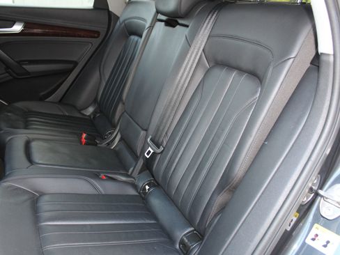 Used 2018 Audi Q5 2.0T Premium Plus w/ Premium Plus Package image 13