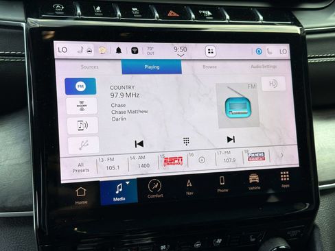 Used 2023 Jeep Grand Cherokee Limited w/ Luxury Tech Group II AWD/4WD image 22