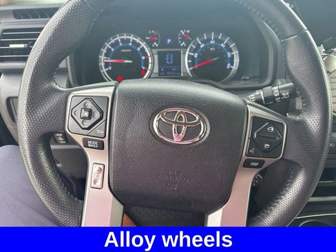 Used 2017 Toyota 4Runner SR5 Premium AWD/4WD image 17