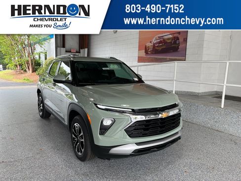 New 2026 Chevrolet TrailBlazer LT FWD image 1