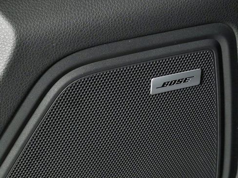 New 2026 Porsche Macan image 7