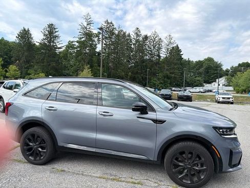 Used 2022 Kia Sorento SX AWD/4WD image 5