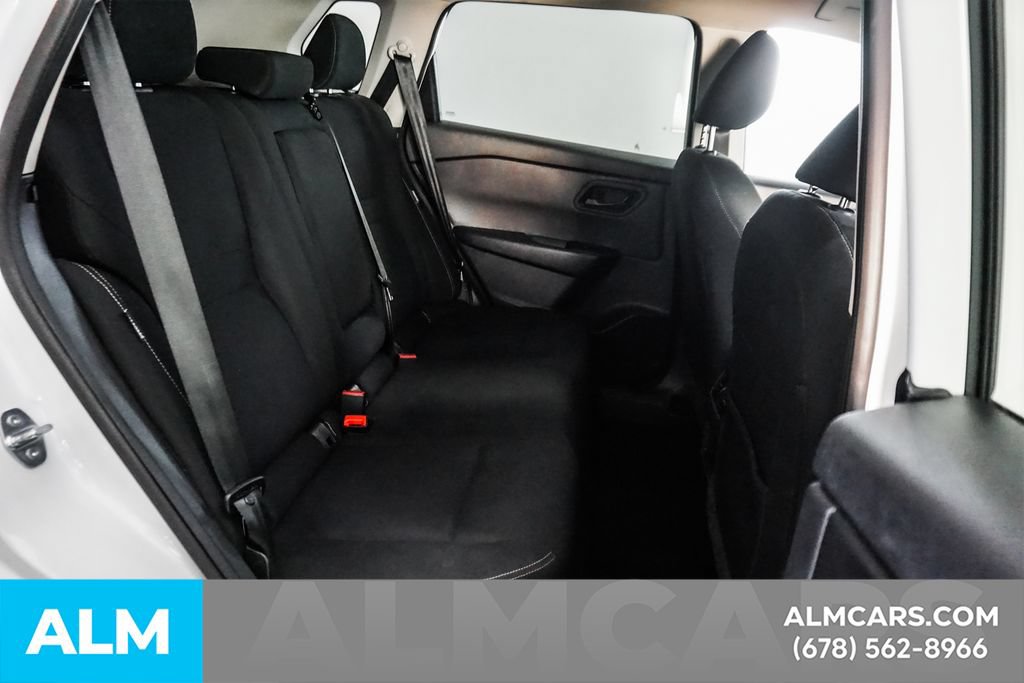 Used 2024 Nissan Rogue S FWD image 17