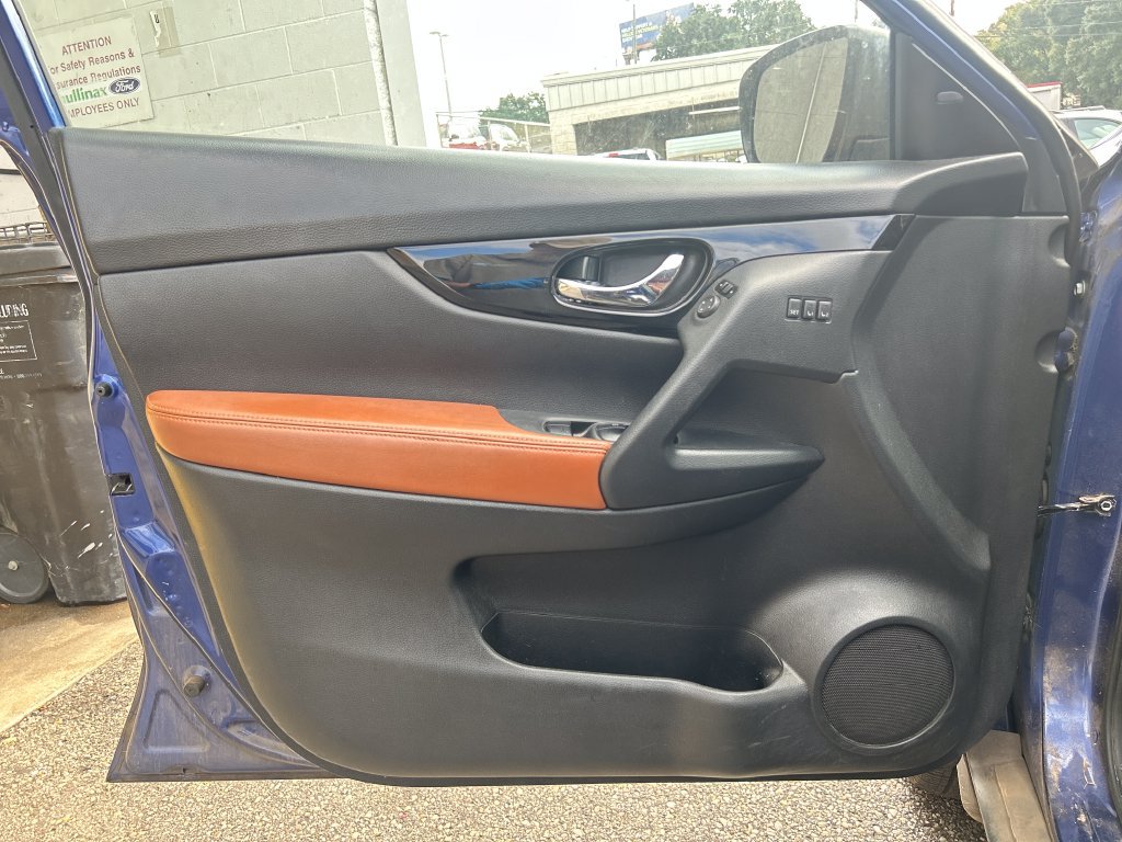 Used 2018 Nissan Rogue SL w/ Premium Package FWD image 9